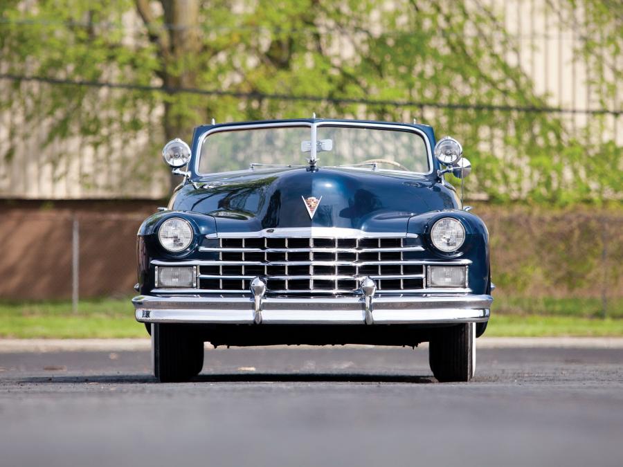  Cadillac Series 62 Convertible 1947 года  (фото 22 из 31)